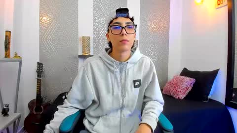    online show from 02/16/25, 10:21