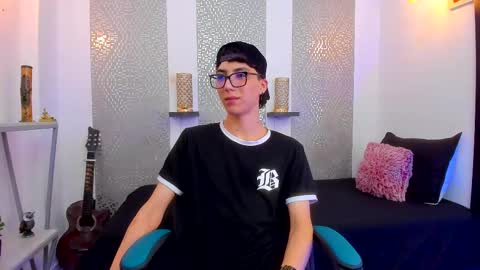    online show from 02/18/25, 07:43