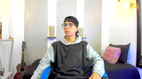    online show from 03/02/25, 03:45