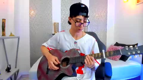    online show from 03/07/25, 04:02