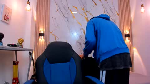    online show from 01/11/26, 03:44