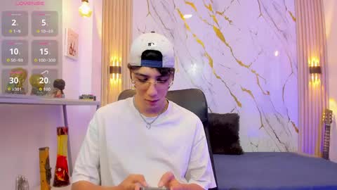 Snapshot of nikolay_gregori chatting on 04/26/26, 03:59 online show from 04/26/26, 03:59