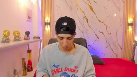 Snapshot of nikolay_gregori chatting on 04/30/26, 04:52 online show from 04/30/26, 04:52