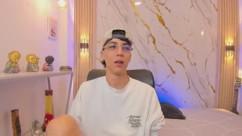 Snapshot of nikolay_gregori chatting on 05/06/26, 04:30 online show from 05/06/26, 04:30
