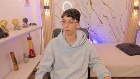 Snapshot of nikolay_gregori chatting on 05/20/26, 04:07 online show from 05/20/26, 04:07