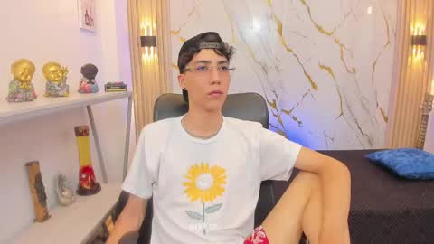 Snapshot of nikolay_gregori chatting on 05/29/26, 04:32 online show from 05/29/26, 04:32