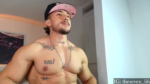 Snapshot of nikolaylisin chatting on 11/10/25, 01:15 Niko online show from 11/10/25, 01:15