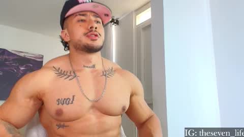 Snapshot of nikolaylisin chatting on 12/03/25, 06:17 Niko online show from 12/03/25, 06:17