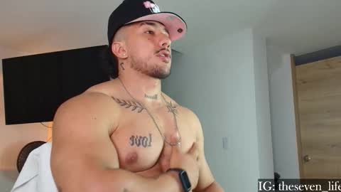 Snapshot of nikolaylisin chatting on 01/09/26, 07:11 Niko online show from 01/09/26, 07:11