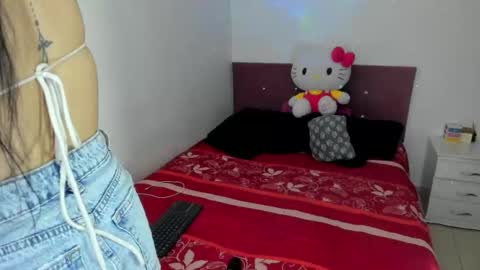 Snapshot of nikoleevanss chatting on 12/03/25, 03:58 Nikole online show from 12/03/25, 03:58