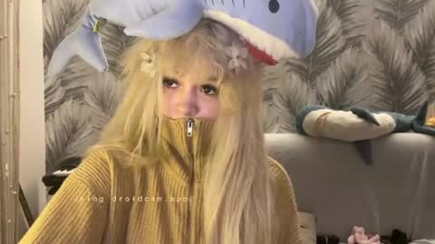 Snapshot of nikoli_naw chatting on 06/19/26, 08:23 nikoli_naw online show from 06/19/26, 08:23