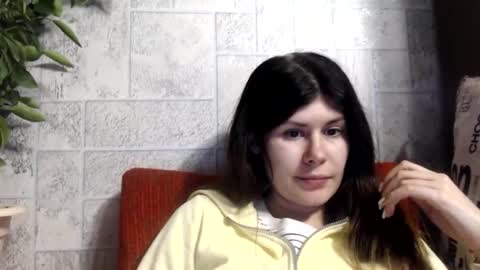 Nikol online show from 10/26/25, 06:36