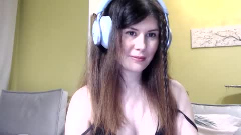 Nikol online show from 12/03/25, 08:40