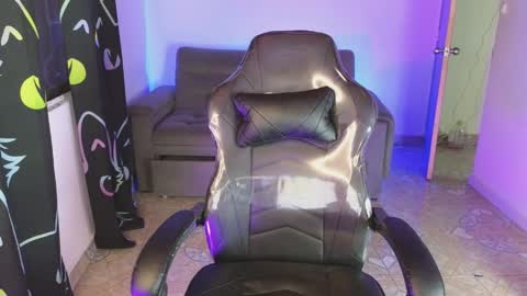 nikolwalter online show from 04/23/26, 12:56