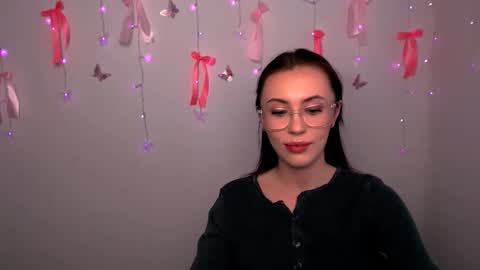 Snapshot of nikonara_ chatting on 04/25/26, 01:41 nikonara_ online show from 04/25/26, 01:41