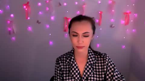 Snapshot of nikonara_ chatting on 05/21/26, 12:23 nikonara_ online show from 05/21/26, 12:23