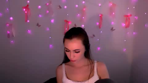 Snapshot of nikonara_ chatting on 06/03/26, 02:33 nikonara_ online show from 06/03/26, 02:33