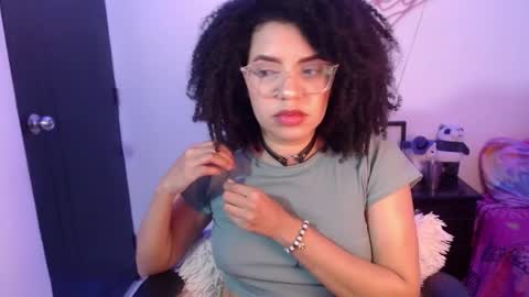 Nicole    GTM-5 1100 pm - 700 am online show from 01/29/25, 06:43