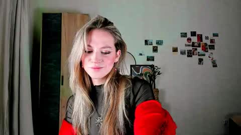 Veronica online show from 12/19/24, 02:24