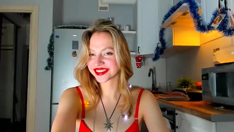 Veronica online show from 12/24/24, 10:39