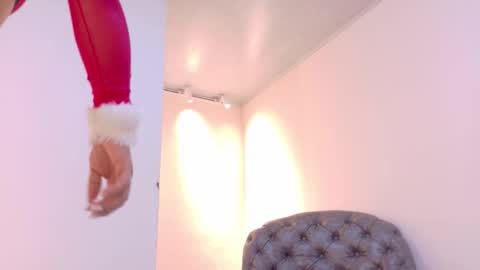  NIKY SMIT  online show from 03/05/26, 10:55