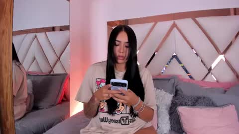 Snapshot of niky_vega1 chatting on 07/01/26, 03:19 niky_vega1 online show from 07/01/26, 03:19