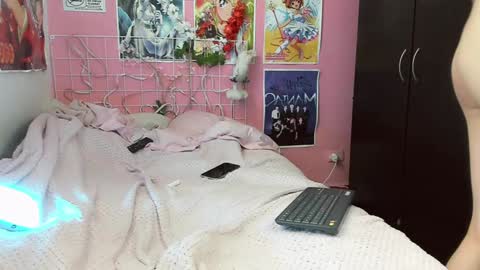 Snapshot of nikylaine chatting on 12/28/24, 03:15 Nikylaine online show from 12/28/24, 03:15