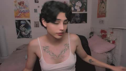 Nikylaine online show from 11/26/25, 11:28