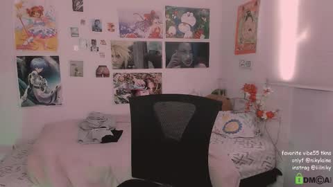 Nikylaine online show from 12/17/25, 02:34