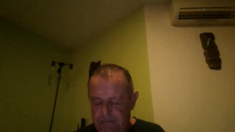 Snapshot of nikyo419 chatting on 10/14/25, 03:51 nikyo419 online show from 10/14/25, 03:51