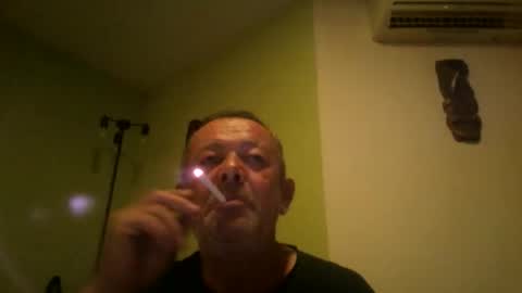 Snapshot of nikyo419 chatting on 10/19/25, 04:13 nikyo419 online show from 10/19/25, 04:13