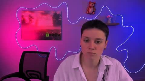 nila_eclipse online show from 04/05/26, 08:33