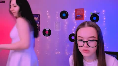 nila_eclipse online show from 04/24/26, 08:39