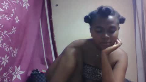 nilah online show from 09/30/25, 10:37