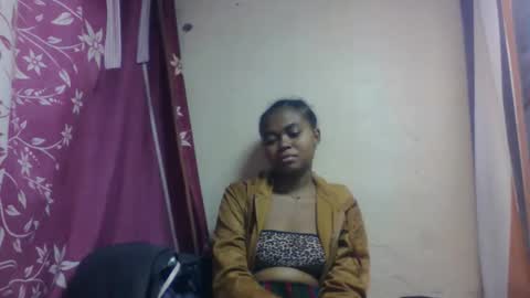 nilah online show from 10/10/25, 06:07