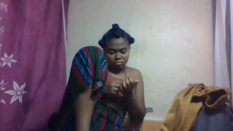 nilah online show from 10/23/25, 07:01