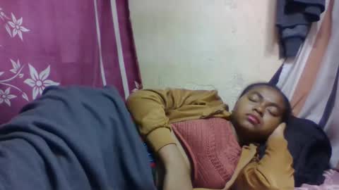 nilah online show from 11/13/25, 07:35