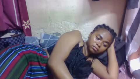 nilah online show from 12/05/25, 08:34