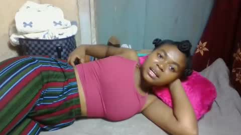 nilah online show from 04/15/26, 07:58