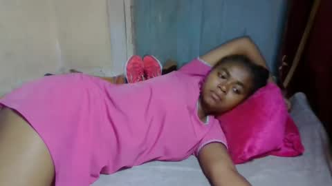 nilah online show from 04/24/26, 05:04