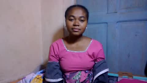 nilah online show from 07/10/26, 09:45