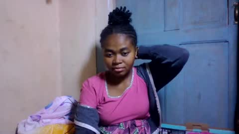 nilah online show from 07/10/26, 10:12