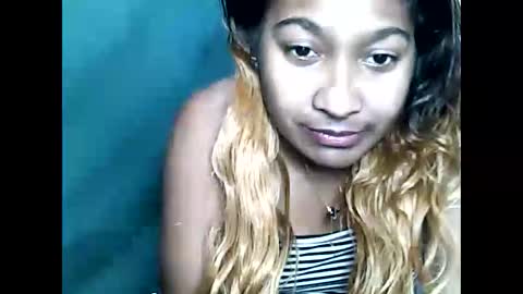 Snapshot of nilaina330940 chatting on 05/25/26, 04:57 nilaina330940 online show from 05/25/26, 04:57
