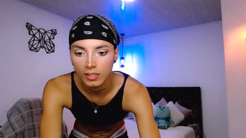 Nilam online show from 02/21/25, 02:28