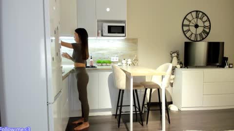 Bella online show from 01/23/25, 10:11