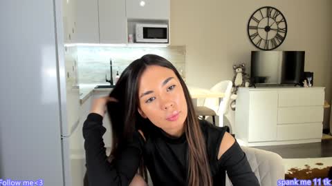 Bella online show from 02/04/25, 07:44