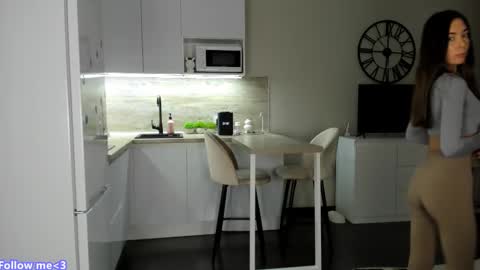 Bella online show from 02/26/25, 03:08