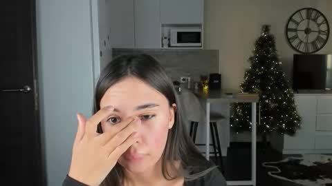 Bella online show from 12/14/25, 09:25