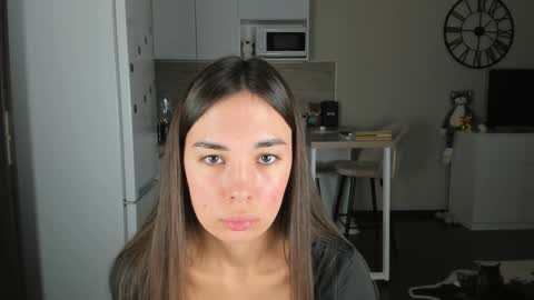 Bella online show from 04/07/26, 07:36