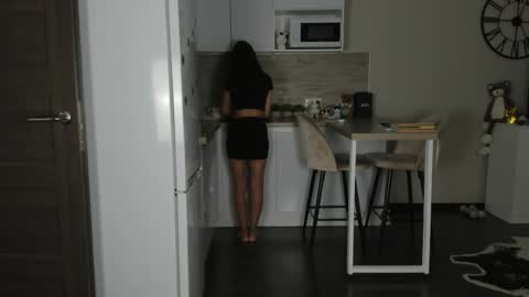 Bella online show from 04/10/26, 08:35